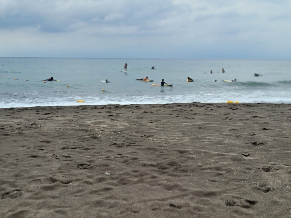 삼양해수욕장 검은 모래 해변